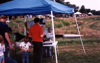 blacklan2.jpg (19480 bytes) blacklan2.jpg (19480 bytes)
