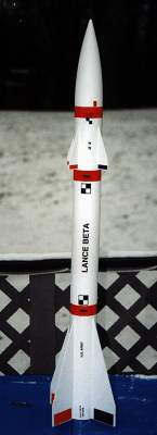 lancebeta.jpg (8206 bytes) lancebeta.jpg (8206 bytes)