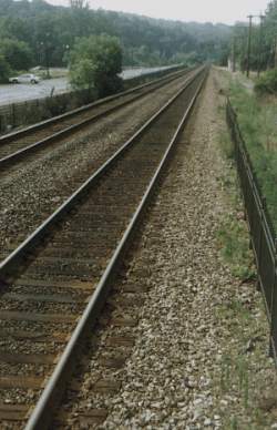 track.jpg (19131 bytes) track.jpg (19131 bytes)